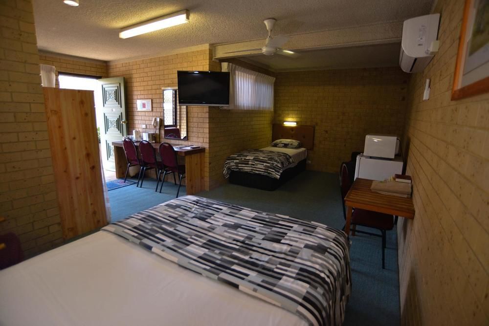 Coast Inn Motel Баллина Экстерьер фото