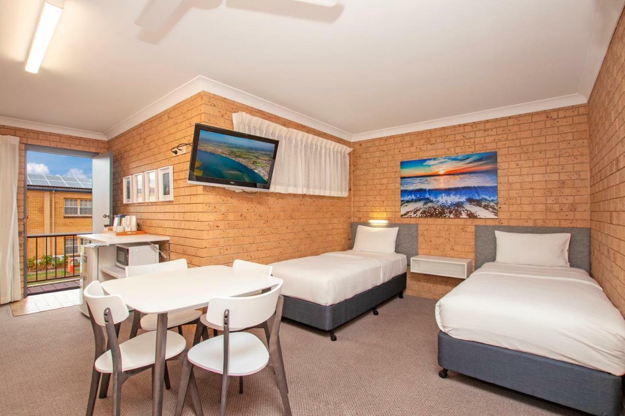Coast Inn Motel Баллина Экстерьер фото